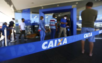 Caixa paga novo Bolsa Família a beneficiários com NIS de final 3