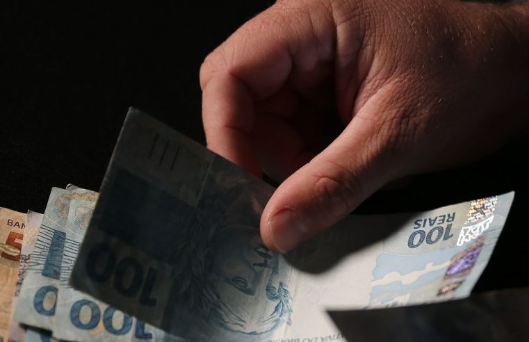 Saúde e educação concentram metade de novo bloqueio no Orçamento