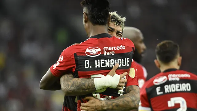 Flamengo vence Olimpia e abre vantagem para decidir vaga na Libertadores