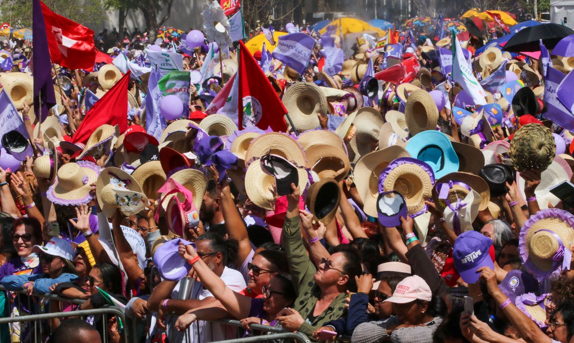 Lula anuncia pacto nacional de prevenção aos feminicídios