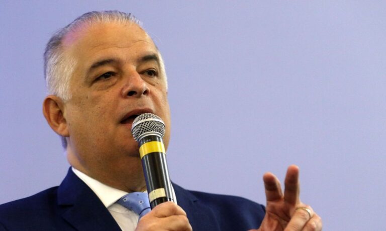 “Caminhamos para baratear custos”, afirma Márcio França sobre recorde de movimentação nos portos