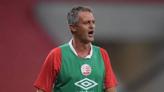 Vila deve anuncia hoje Lisca como Novo técnico