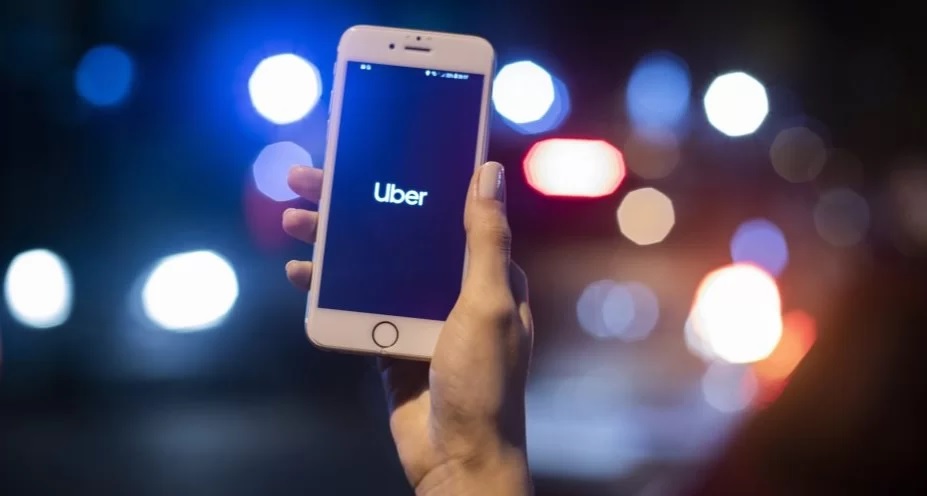 Justiça do Trabalho decide que Uber deverá registrar motoristas