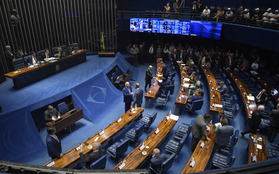 Senado mexe e devolve Reforma Tributária à Câmara